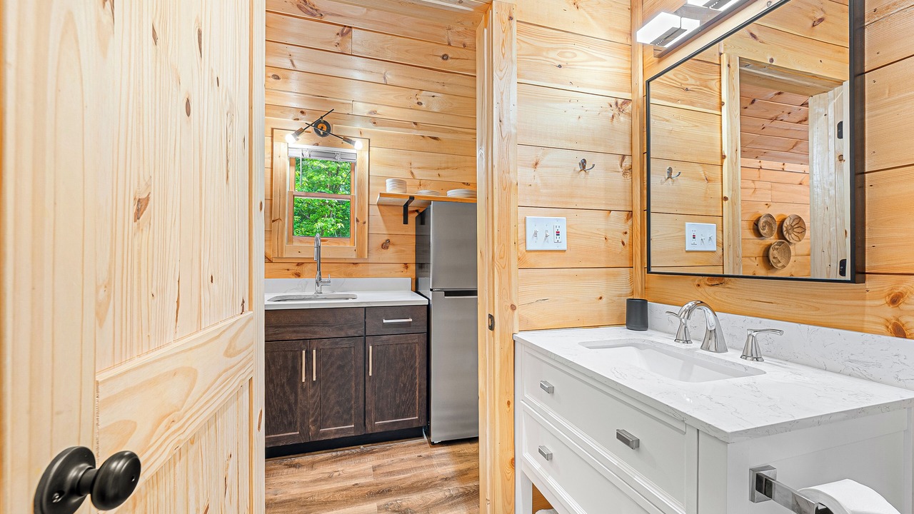 Photo of Bathroom in Hartwell