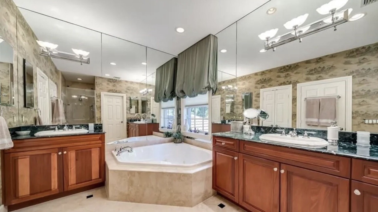 Photo of Bathroom in East Fort Lauderdale