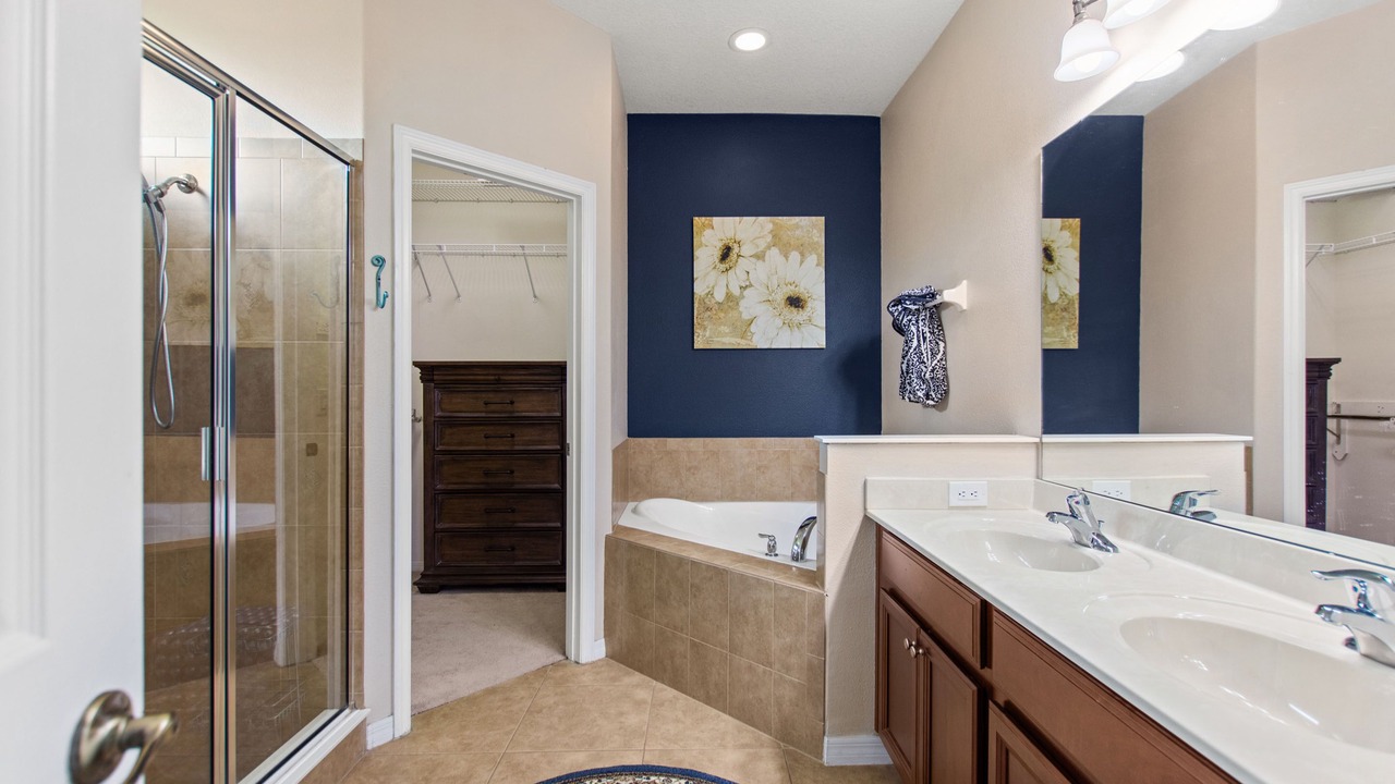 Photo of Bathroom in Watersong