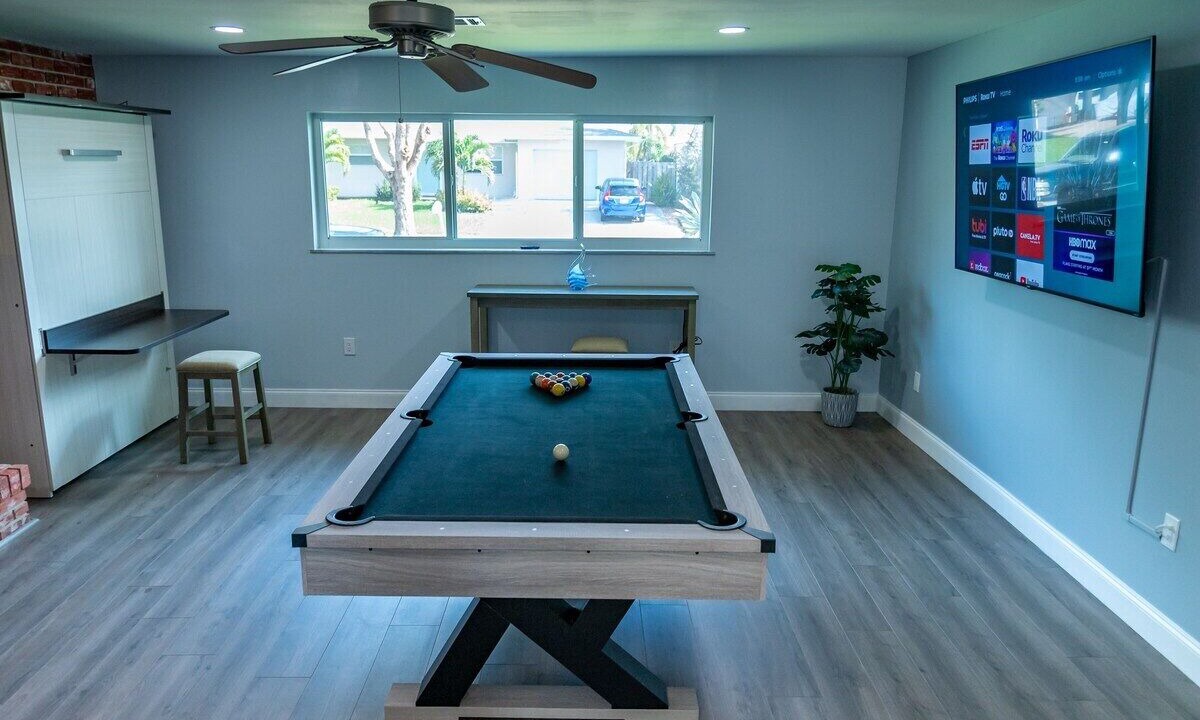 Photo of Bedroom in Dania Beach