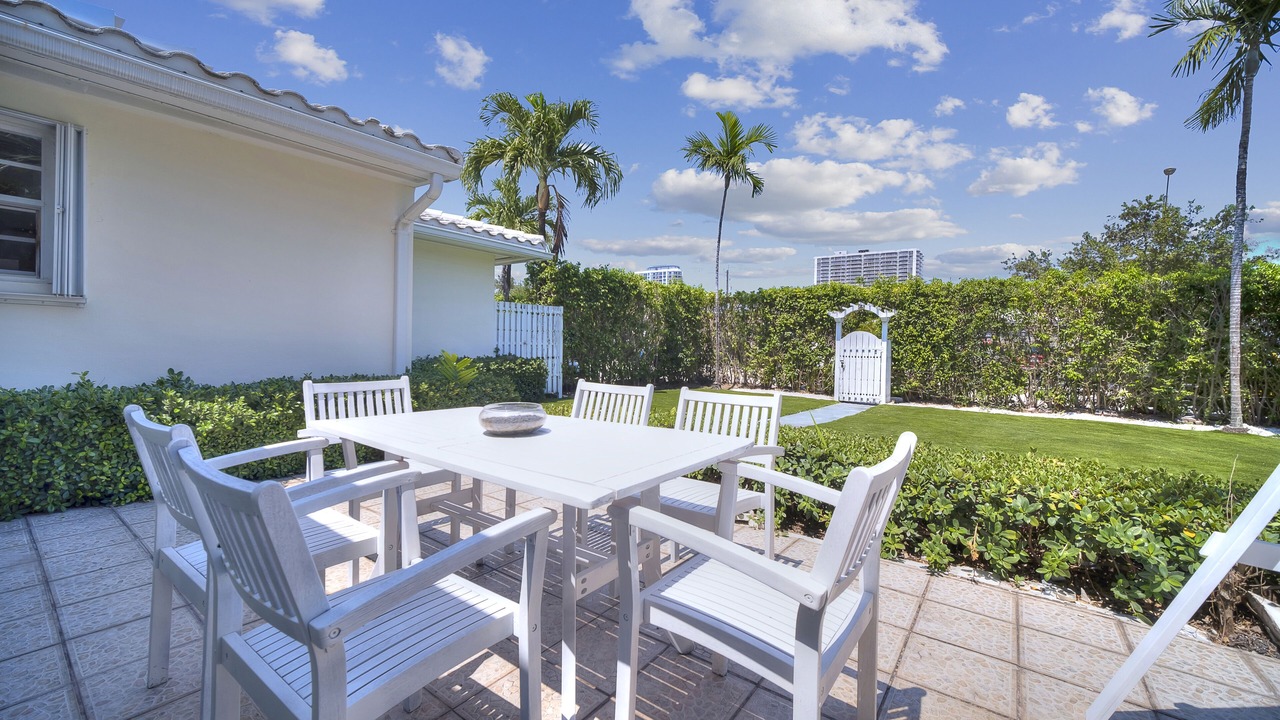 Photo of Outdoor in North Bay Village