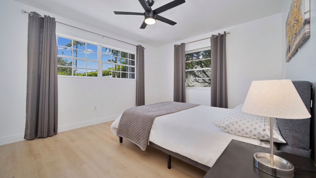 Photo of Bedroom in North Bay Village