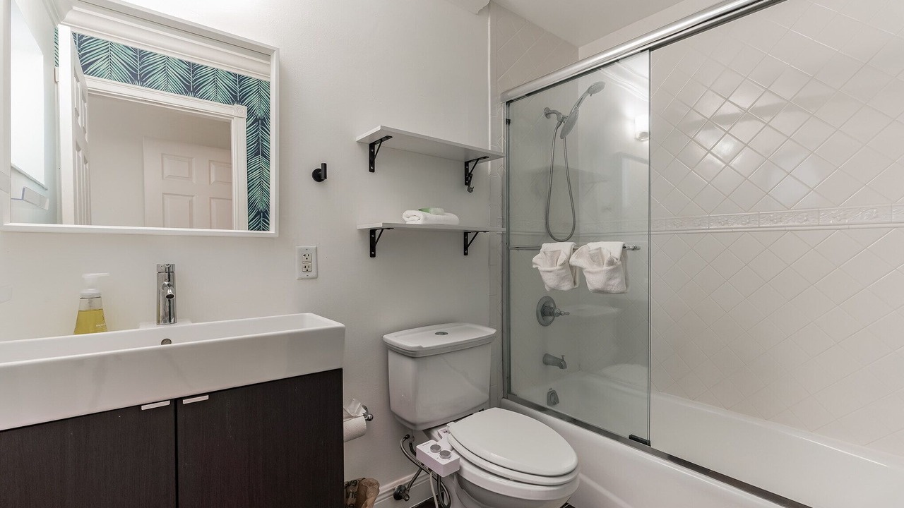 Photo of Bathroom in Imperial Point