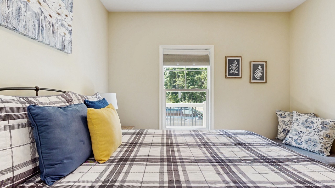 Photo of Bedroom in West Side Historic District