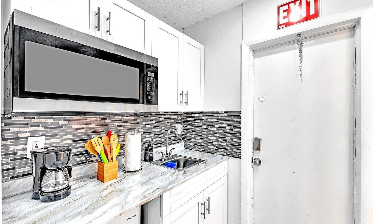 Photo of Kitchen in Royal Poinciana