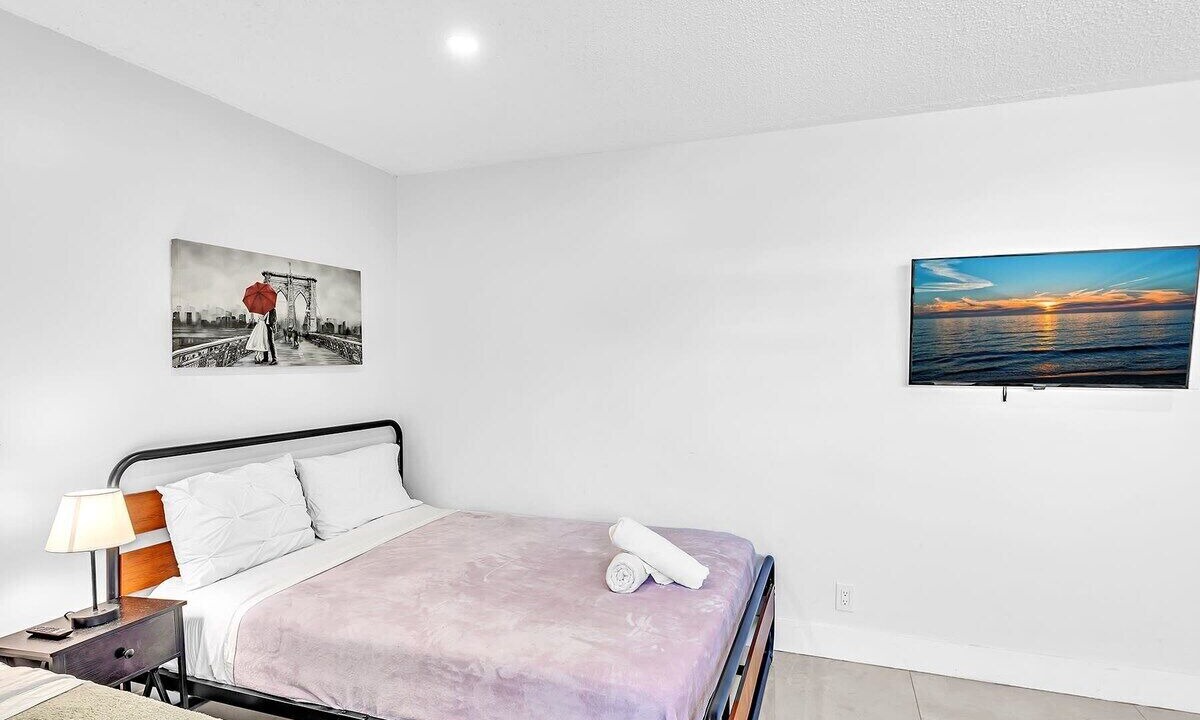 Photo of Bedroom in Royal Poinciana