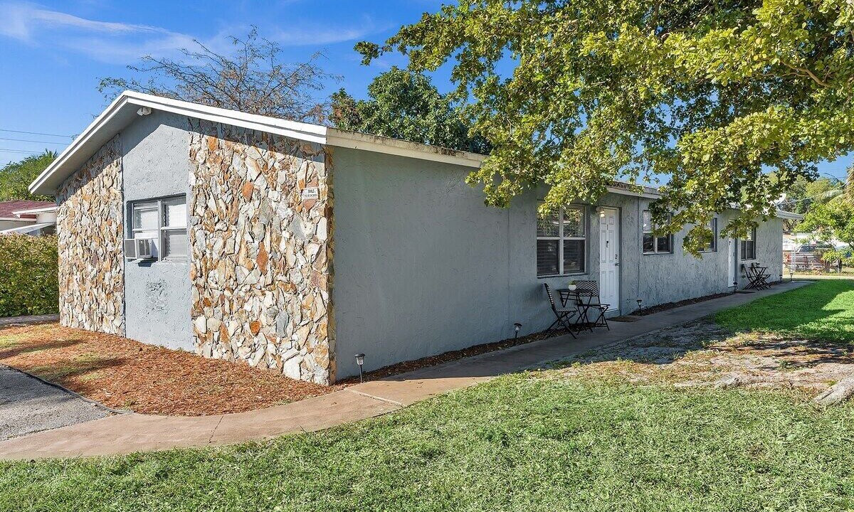 Photo of Outdoor in Royal Poinciana