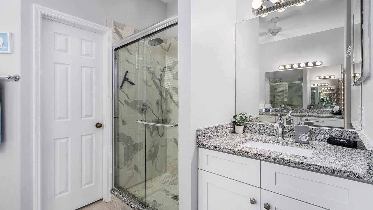 Photo of Bathroom in Beachwalk Isles