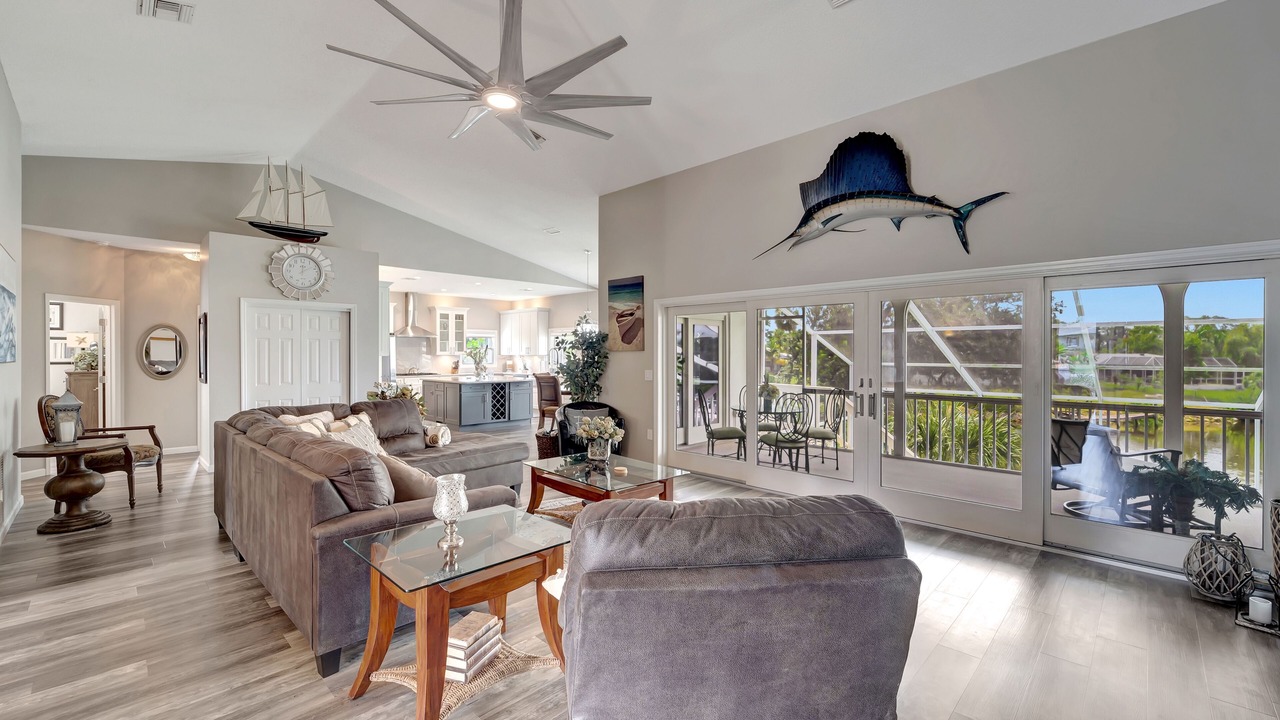 Photo of Livingroom in Bayshore Gardens