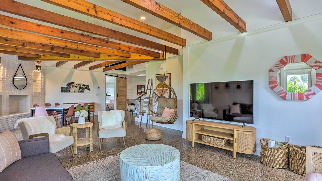 Photo of Livingroom in Fort Pierce Shores