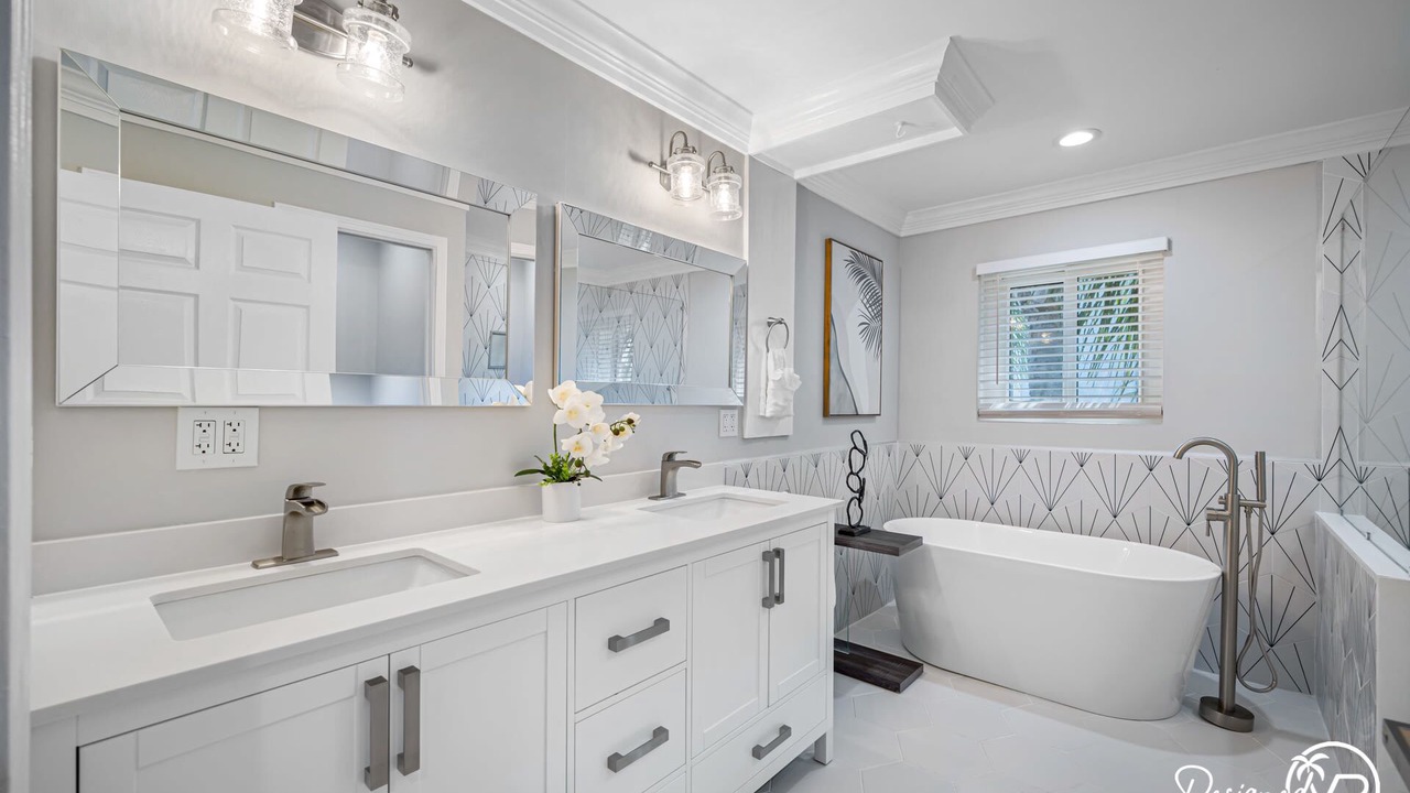 Photo of Bathroom in Harbor Hills