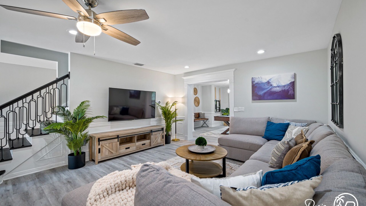 Photo of Livingroom in Harbor Hills