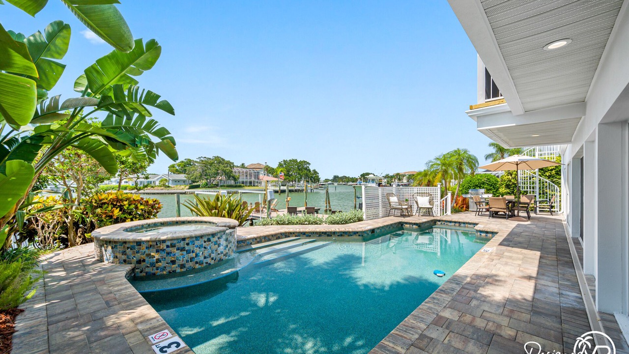 Photo of Outdoor in Harbor Hills