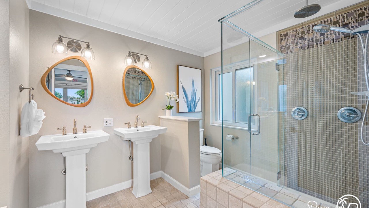 Photo of Bathroom in Harbor Hills