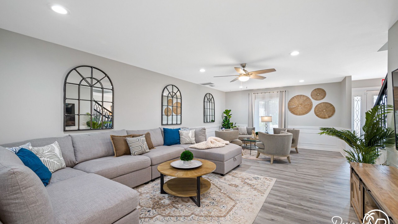 Photo of Livingroom in Harbor Hills