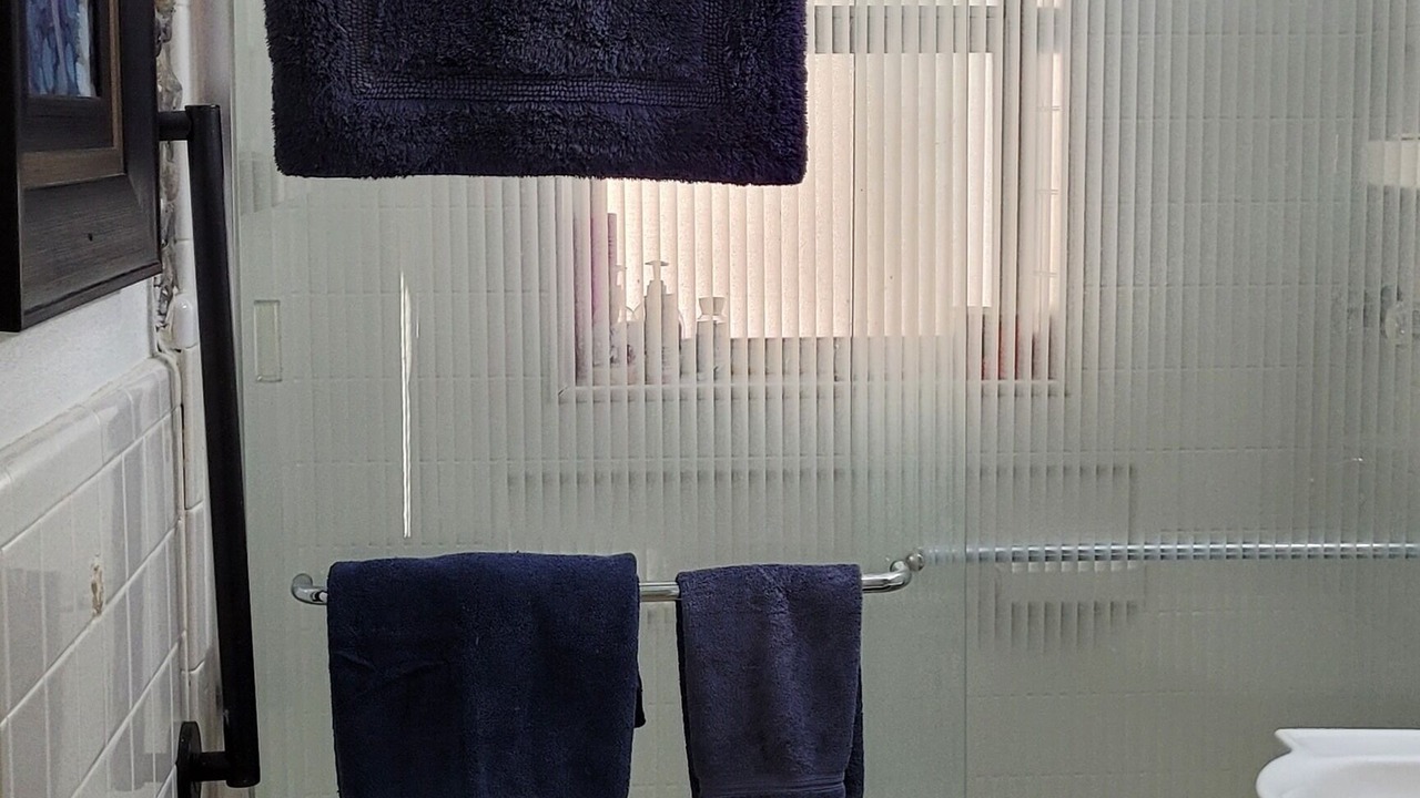 Photo of Bathroom in Edgewater