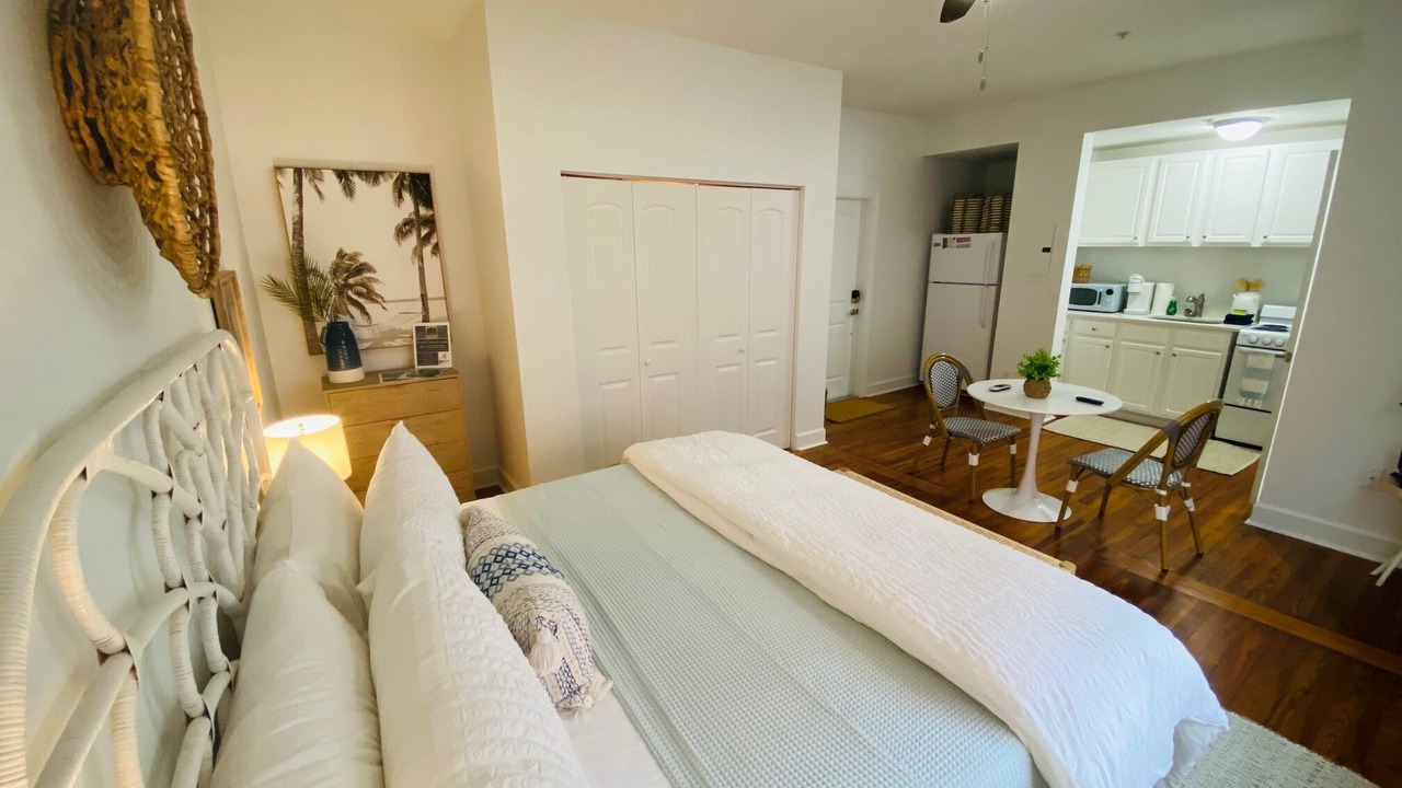 Photo of Bedroom in Pass-a-Grille Historic District