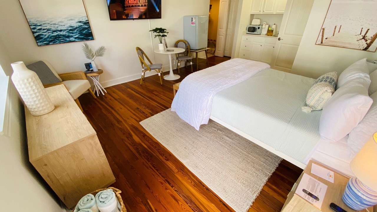 Photo of Bedroom in Pass-a-Grille Historic District