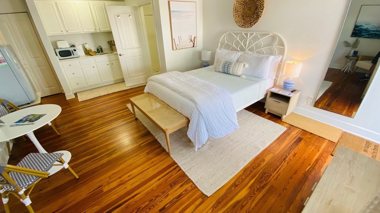 Photo of Bedroom in Pass-a-Grille Historic District