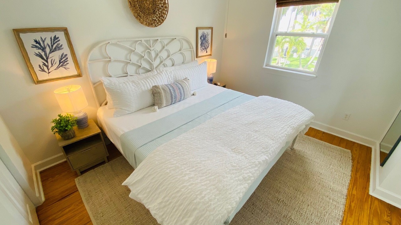 Photo of Bedroom in Pass-a-Grille Historic District