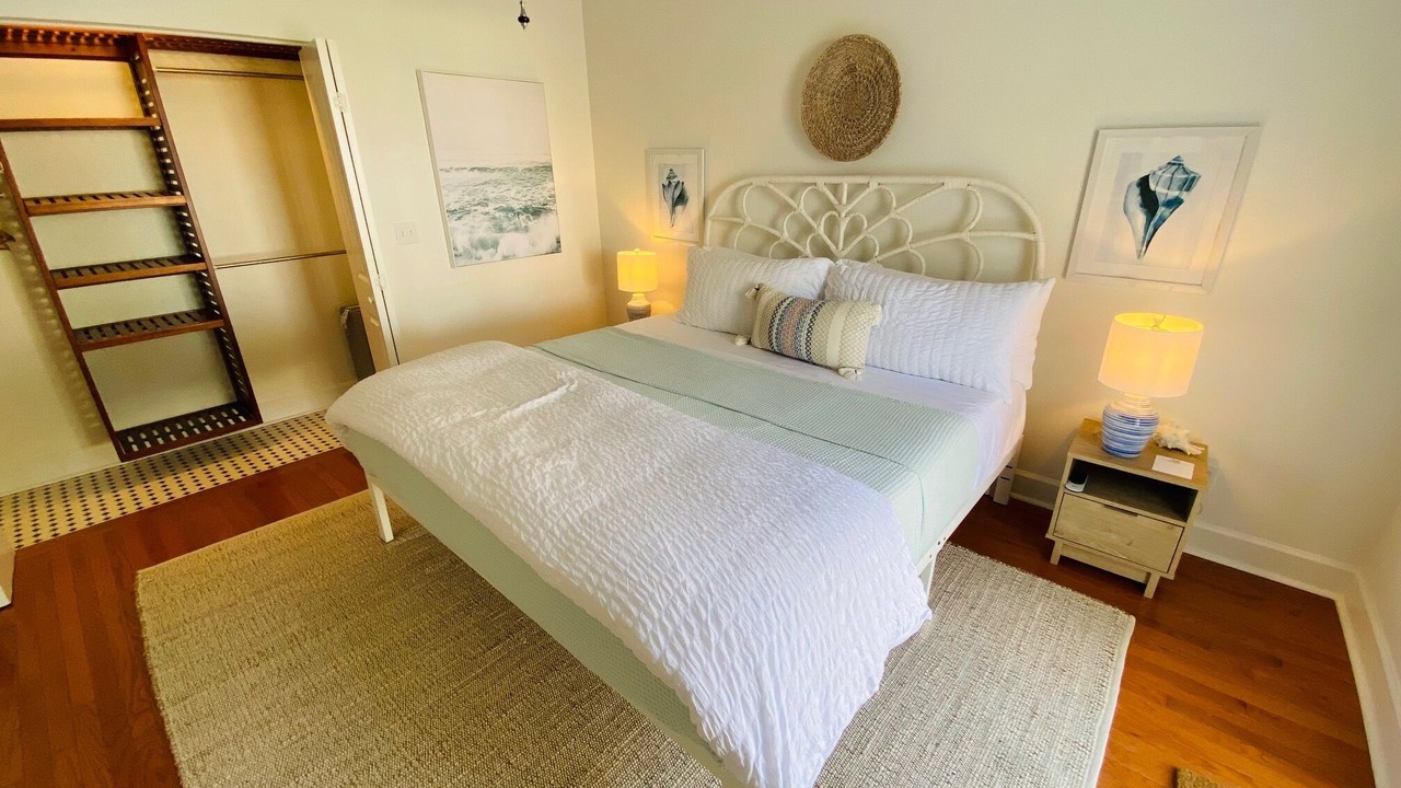 Photo of Bedroom in Pass-a-Grille Historic District