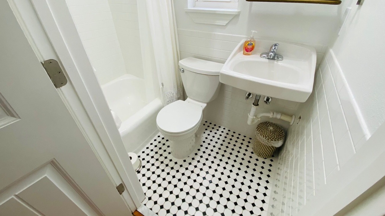 Photo of Bathroom in Pass-a-Grille Historic District