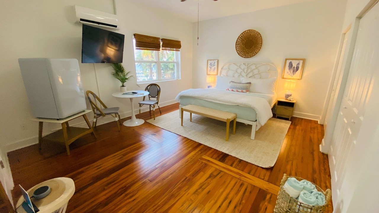 Photo of Bedroom in Pass-a-Grille Historic District