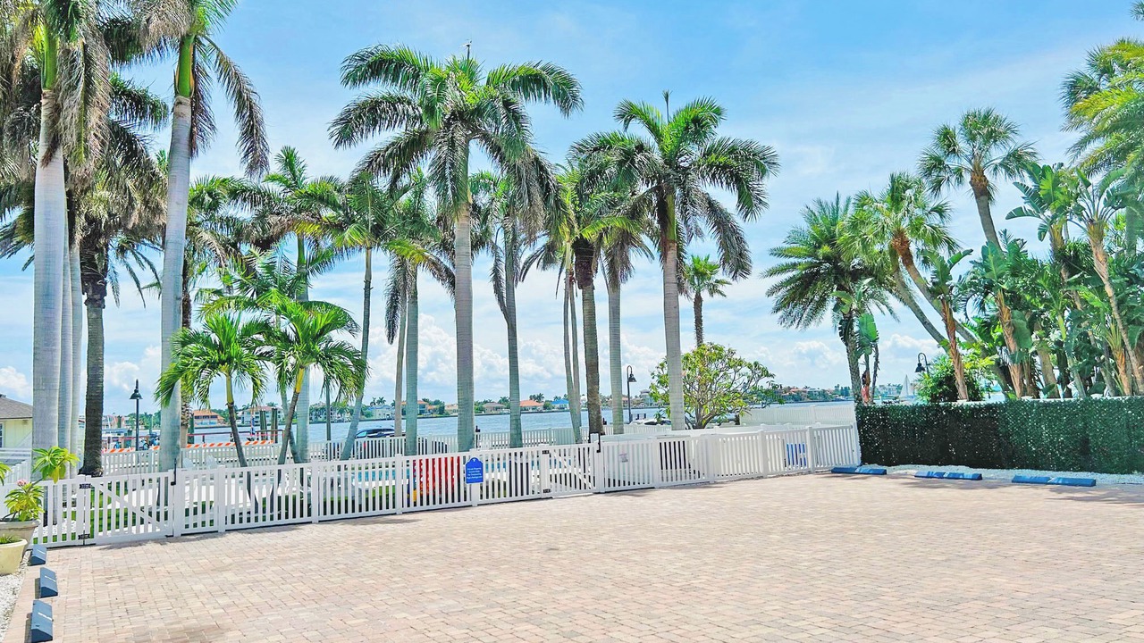 Photo of Outdoor in Pass-a-Grille Historic District