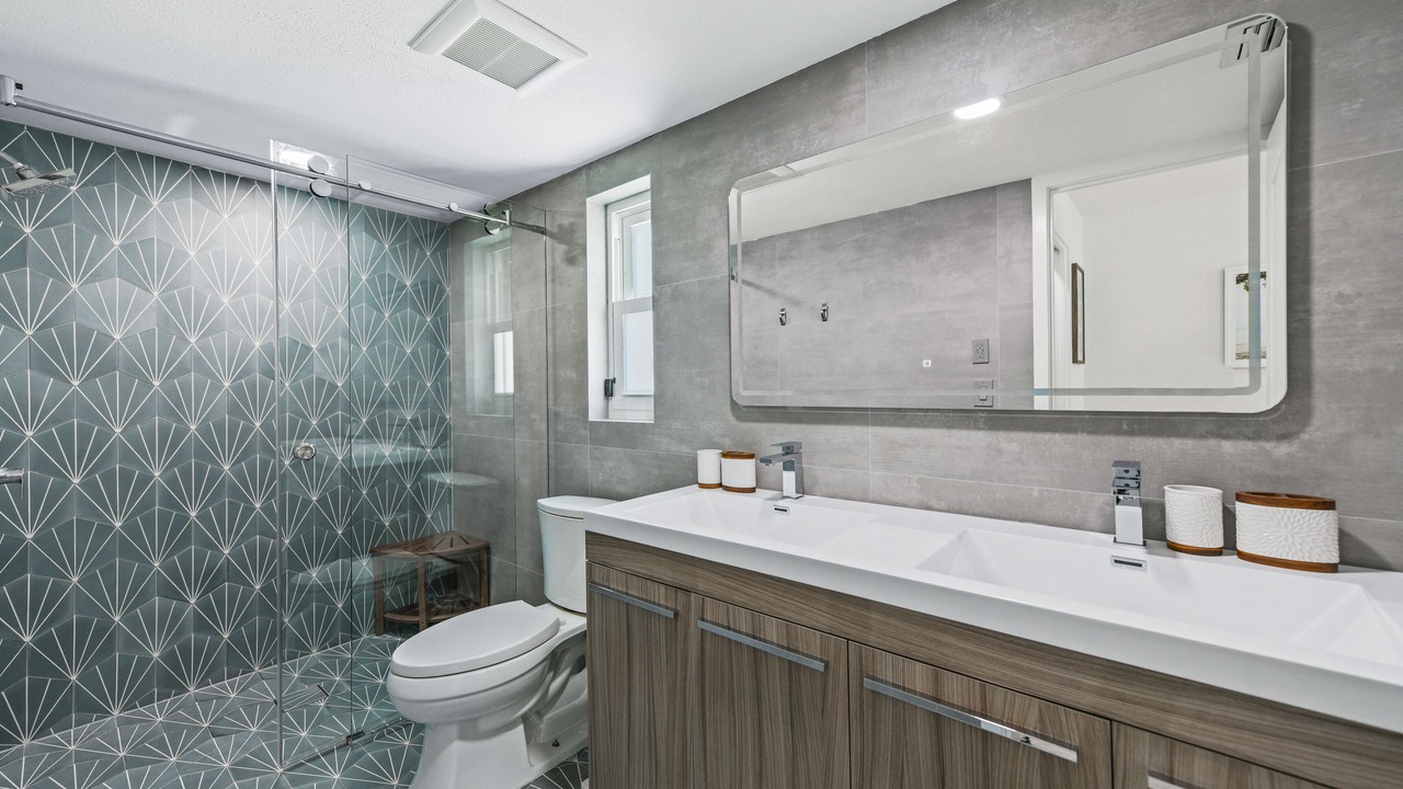 Photo of Bathroom in Bay Isle