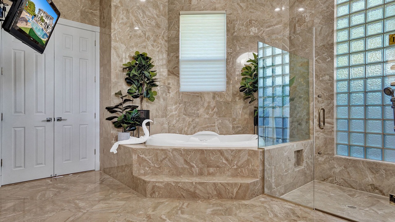 Photo of Bathroom in Plantation
