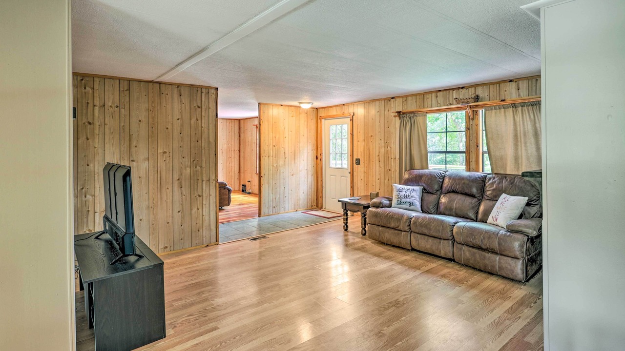 Photo of Livingroom in Branford