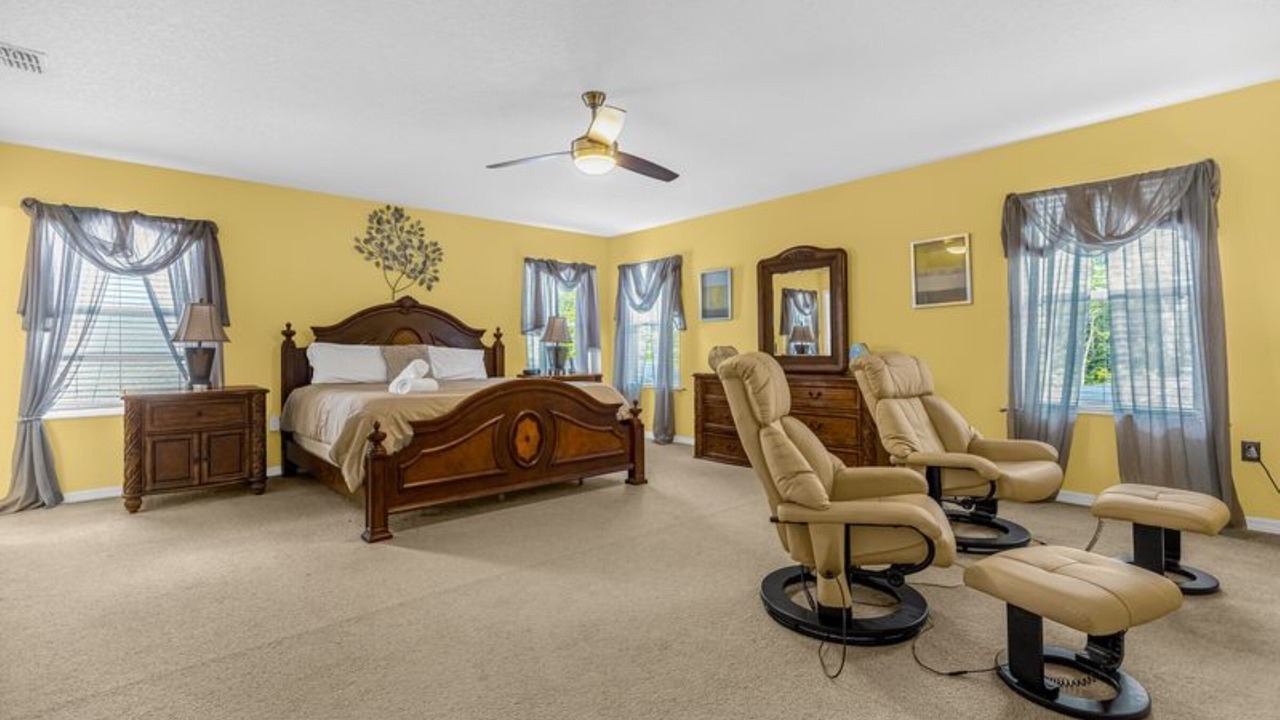 Photo of Bedroom in Windwood Bay
