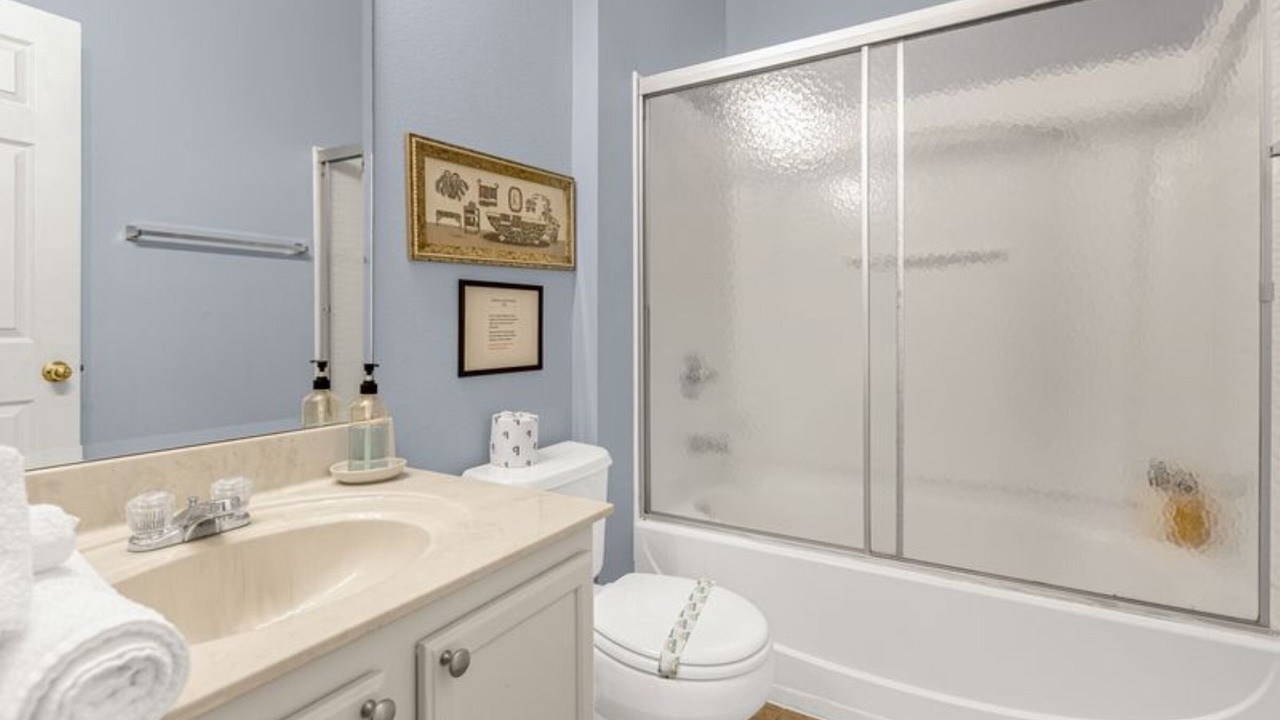 Photo of Bathroom in Windwood Bay