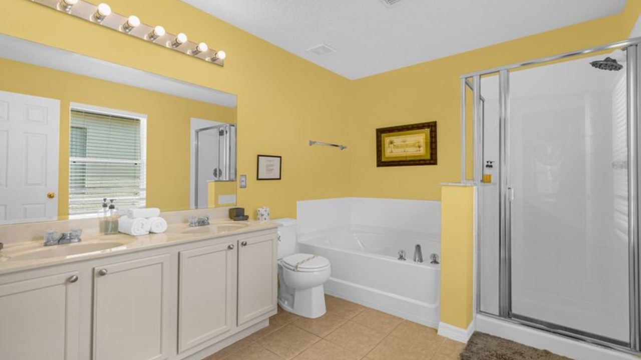 Photo of Bathroom in Windwood Bay
