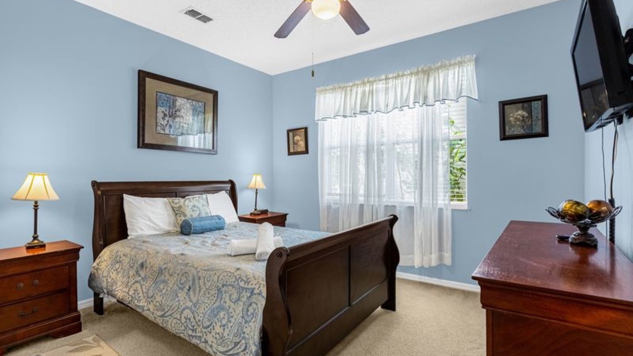 Photo of Bedroom in Windwood Bay