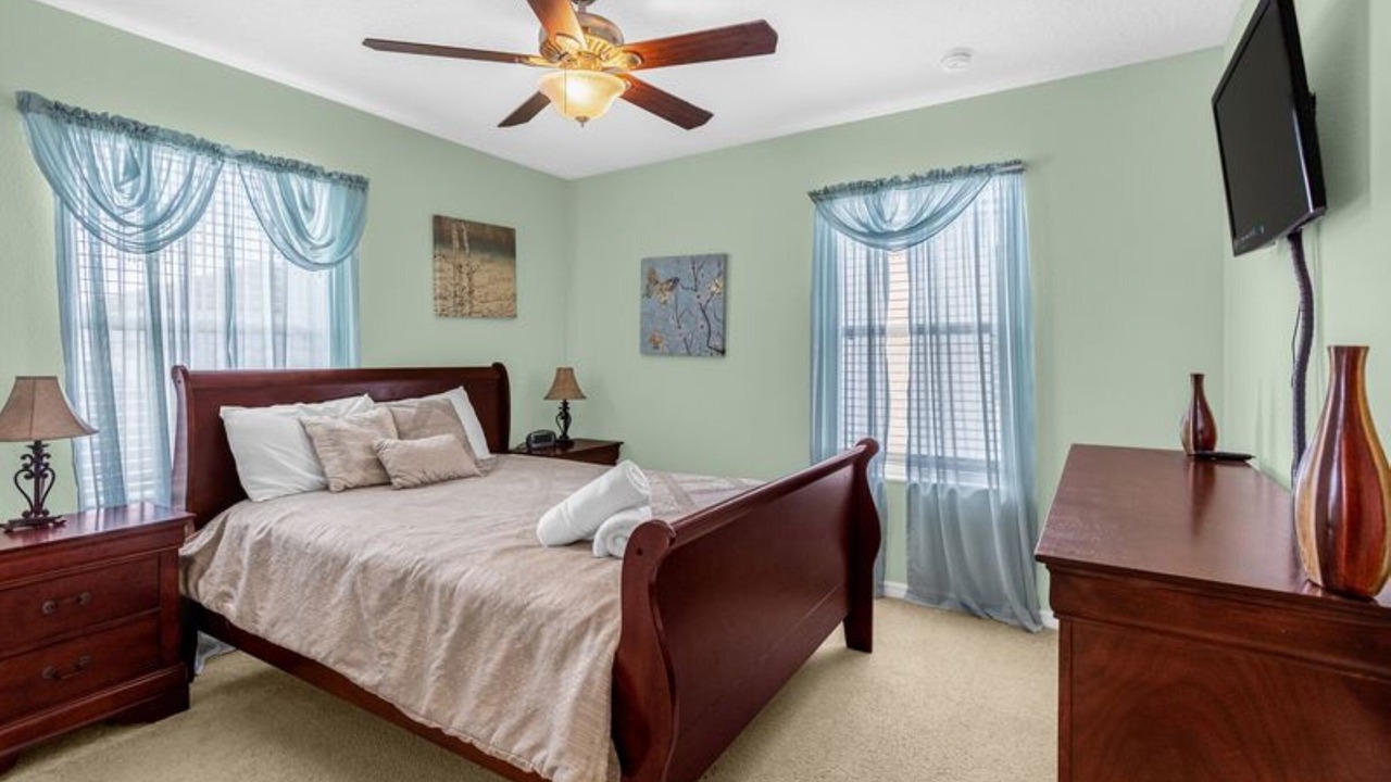 Photo of Bedroom in Windwood Bay