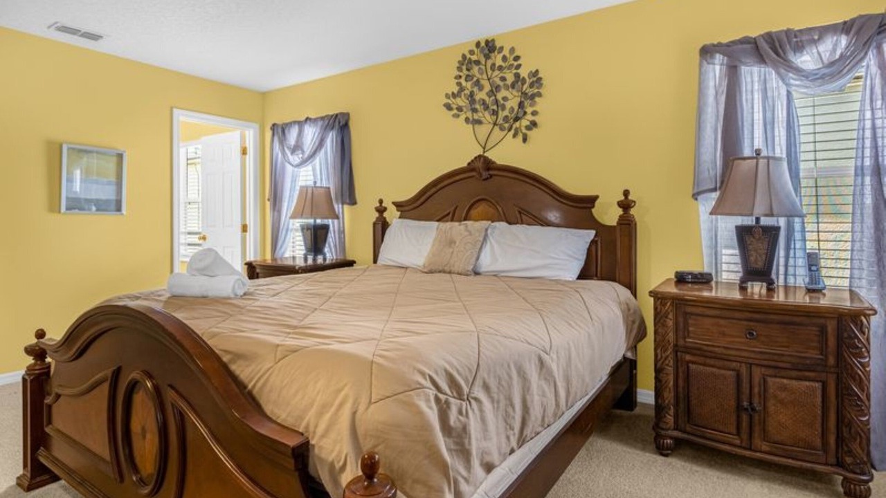 Photo of Bedroom in Windwood Bay
