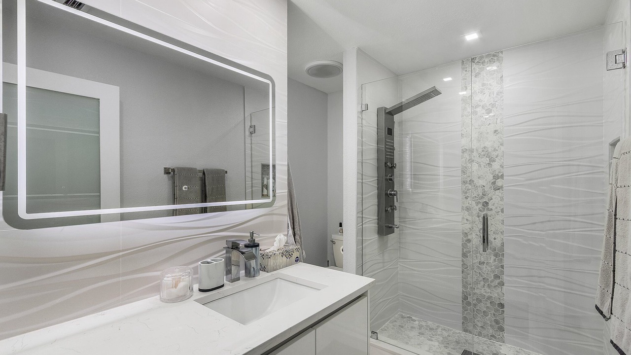 Photo of Bathroom in Mariner