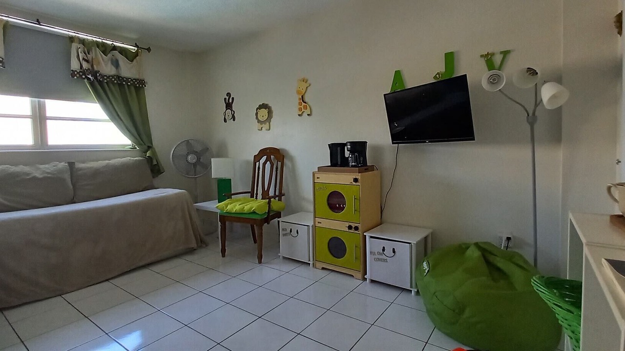 Photo of Bedroom in North Miami Beach