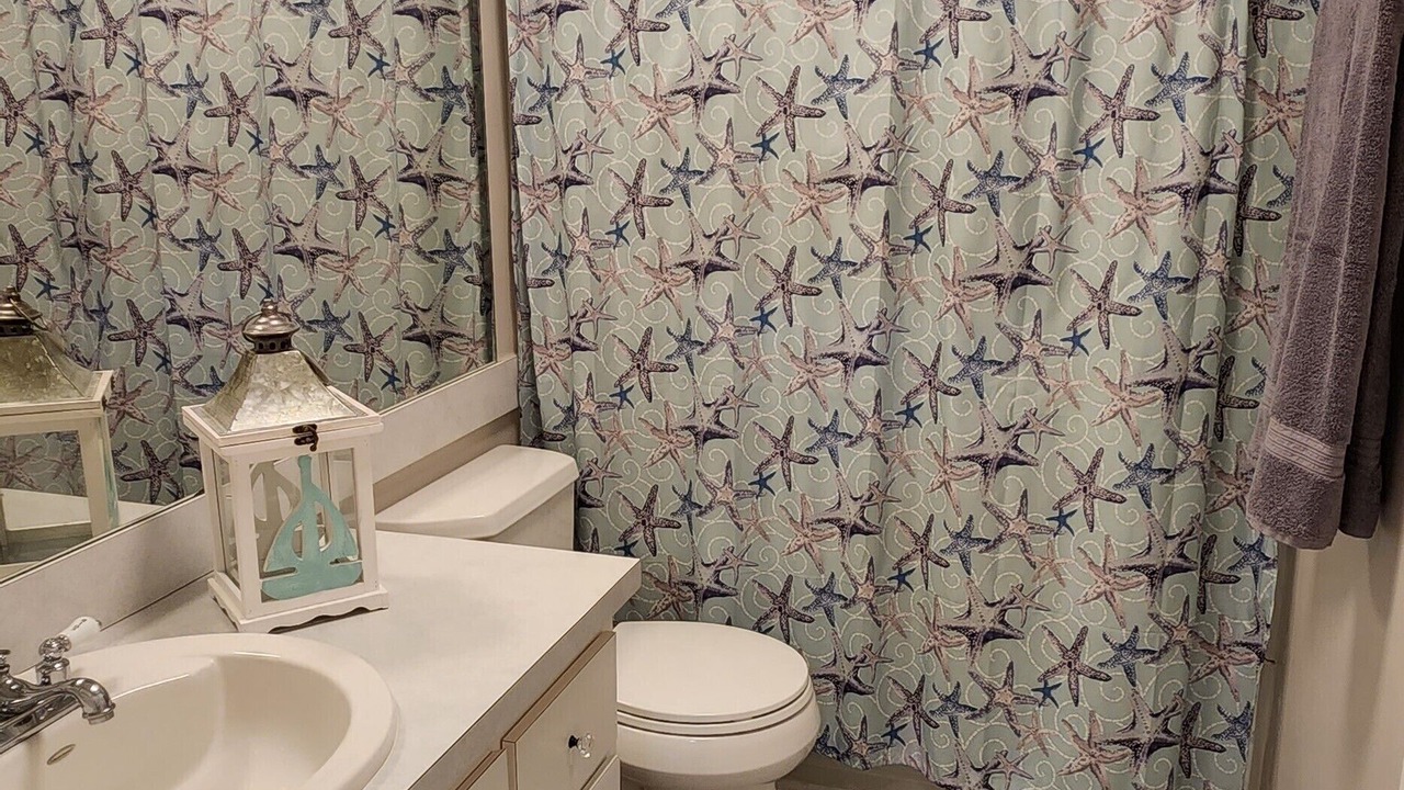 Photo of Bathroom in Kings Lake