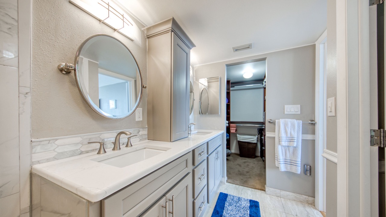 Photo of Bathroom in Bayway Isles