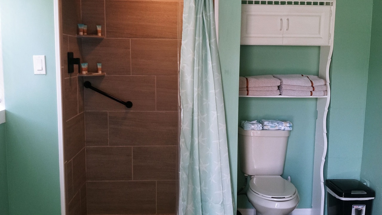 Photo of Bathroom in Elfers