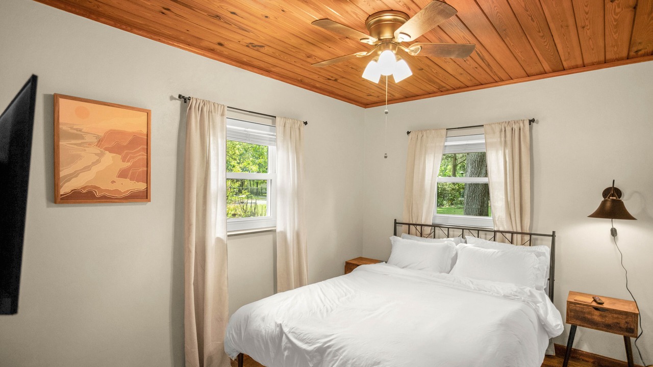 Photo of Bedroom in Dunnellon