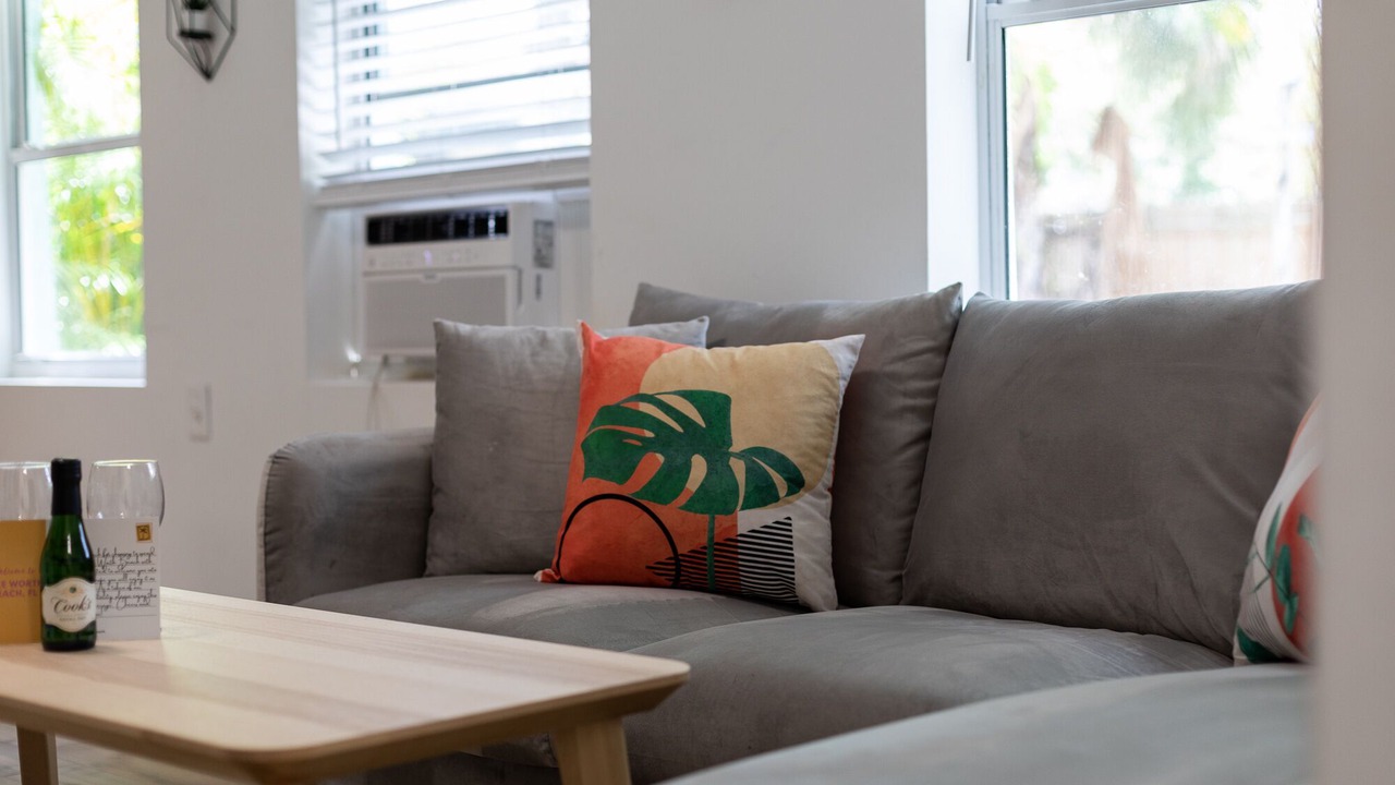 Photo of Livingroom in South Palm Park Neighborhood Association