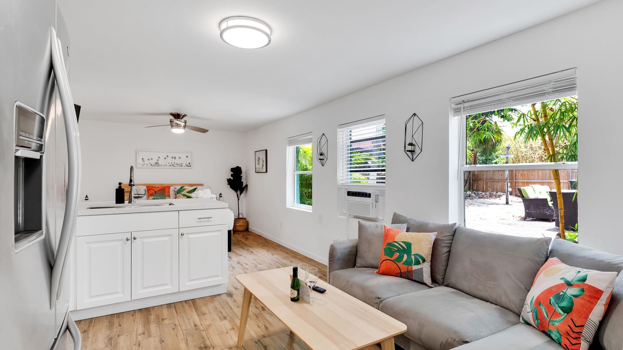 Photo of Livingroom in South Palm Park Neighborhood Association