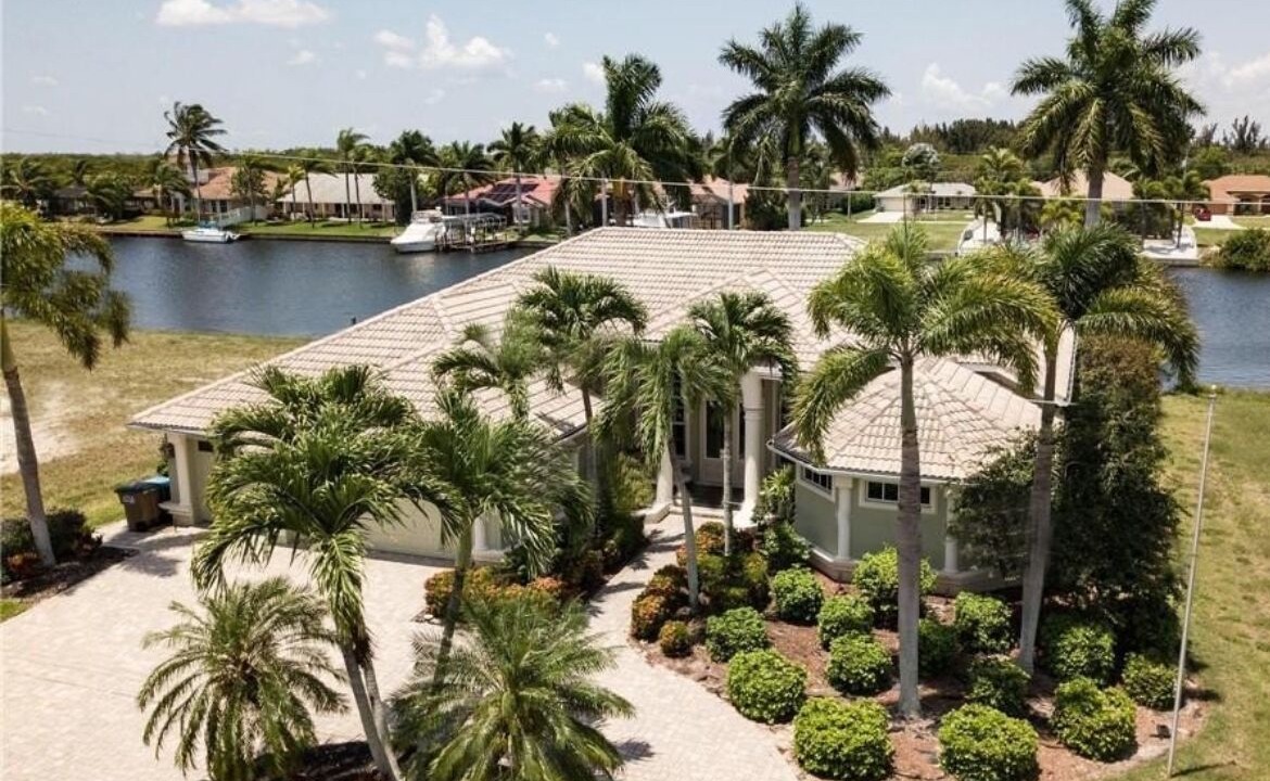 Photo of Outdoor in Pelican