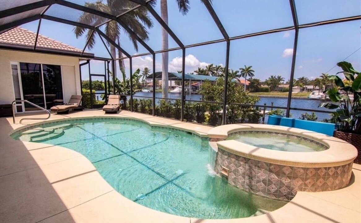 Photo of Outdoor in Pelican