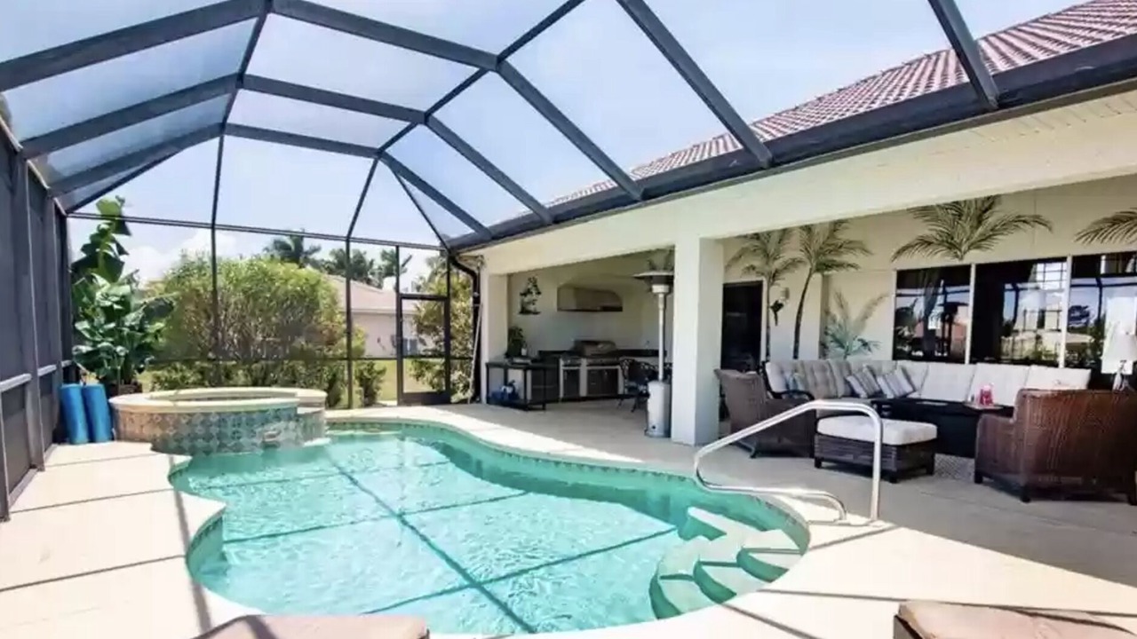 Photo of Outdoor in Pelican