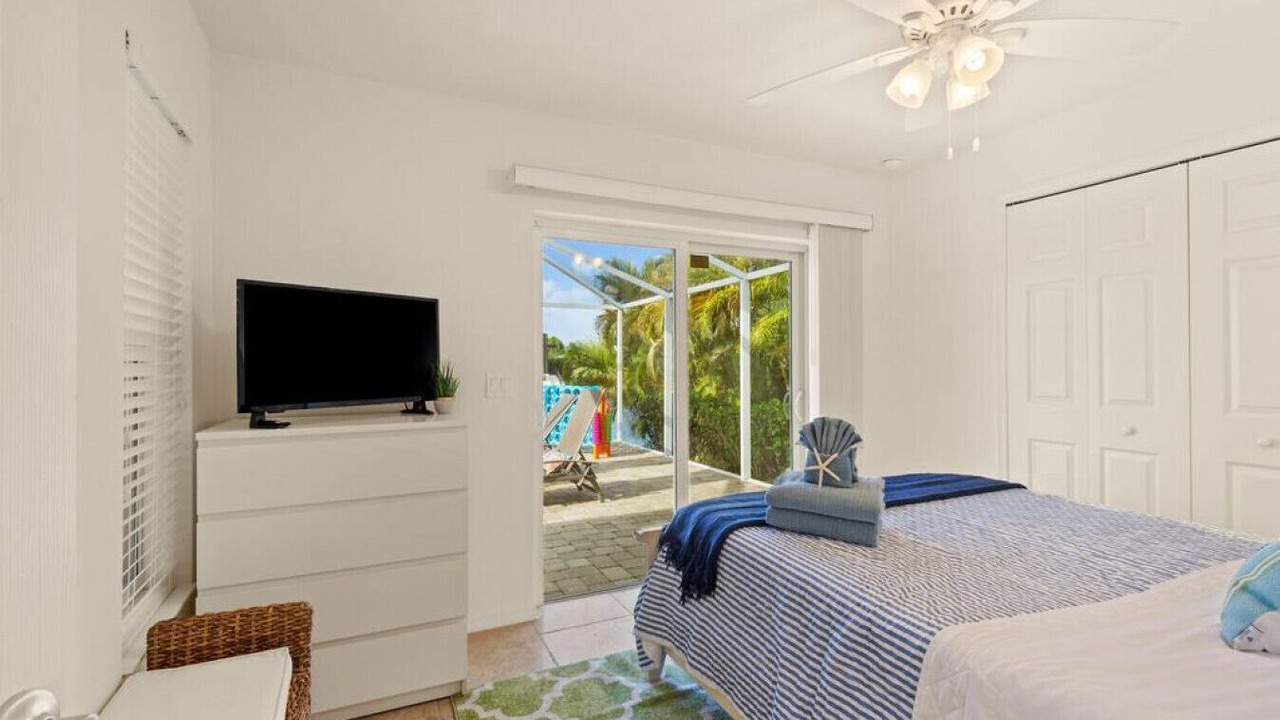 Photo of Outdoor in Pelican