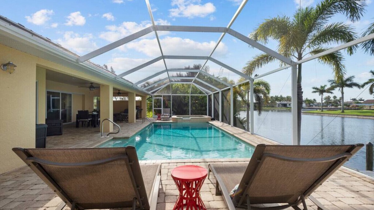 Photo of Outdoor in Pelican